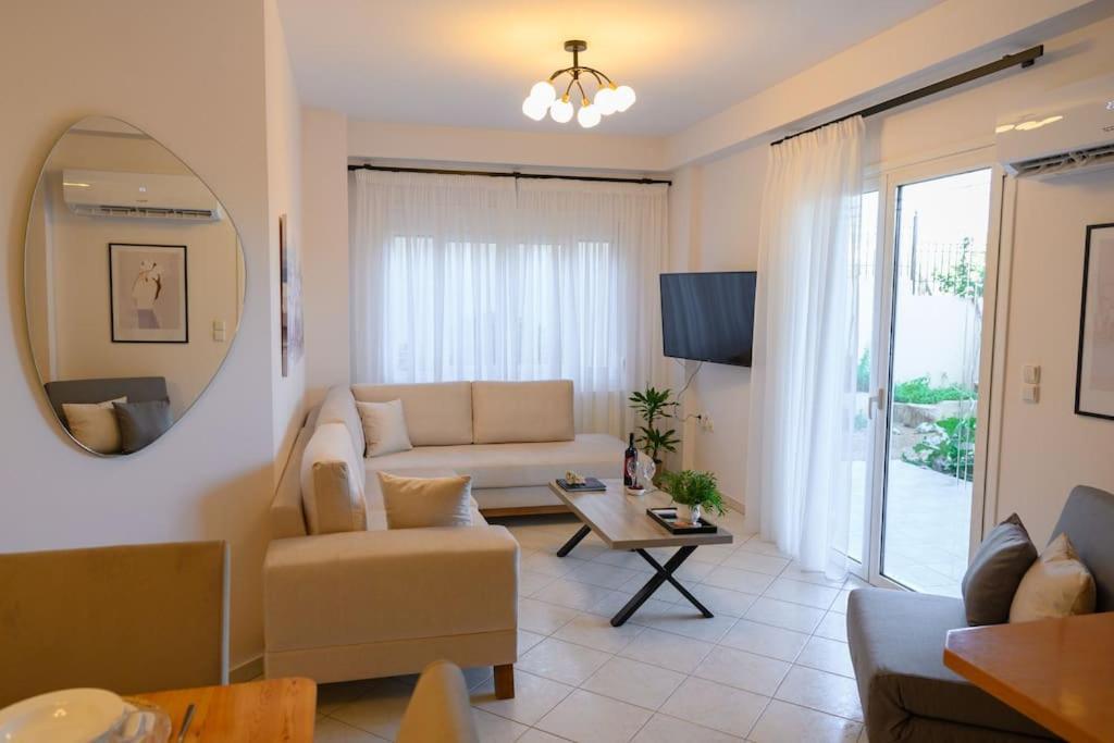 Balo Garden View Airport Flat Apartment Nea Alikarnassos Bagian luar foto